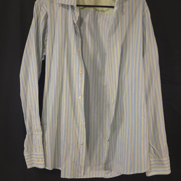 Banana Republic Button Up Fitted Shirt Size Medium - Picture 2 of 8